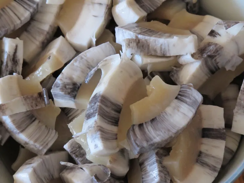 Sliced mattak, the Greenlandic name for muktuk: whale skin with a layer of blubber